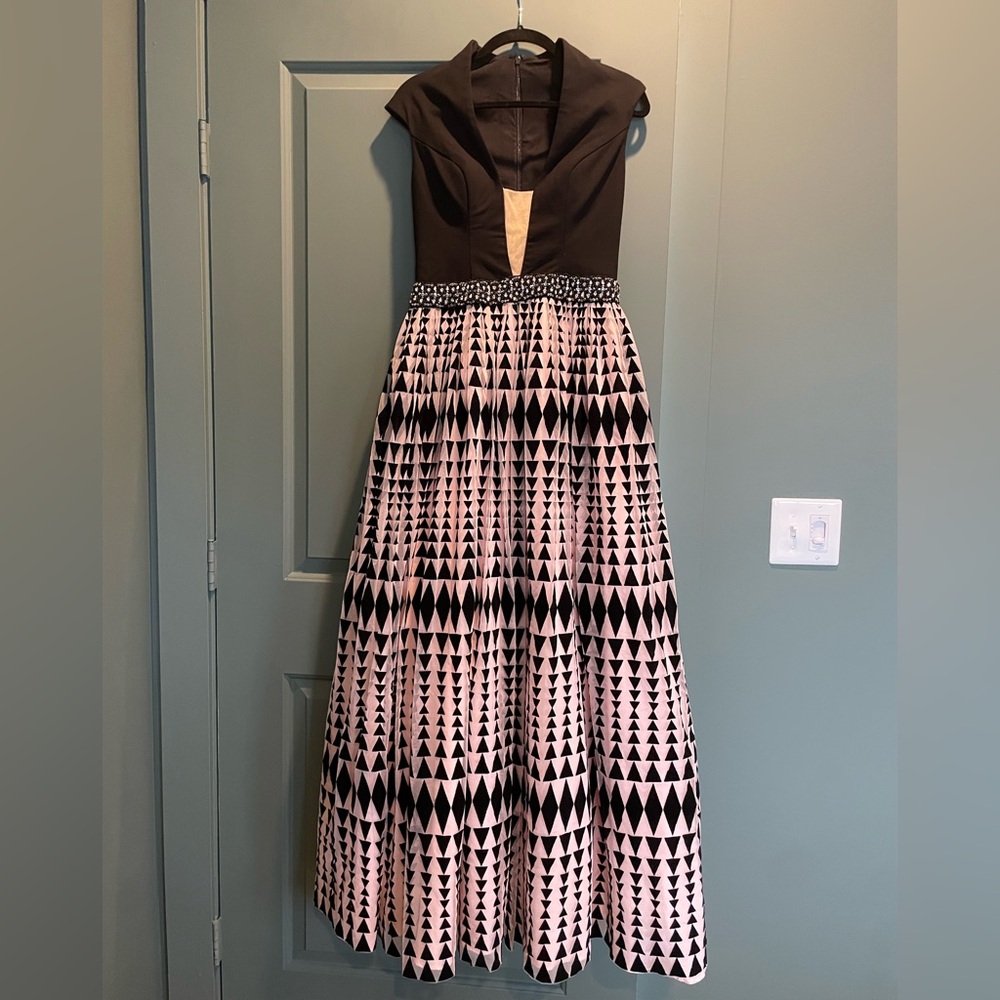 Elegant Black and Pink Geometric Ball Black Tie Gown